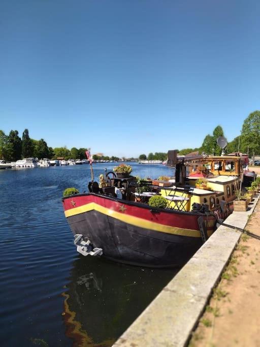 Studio Sympa Avec Petit Dejeuner Entre Canal Et Loire Roanne Buitenkant foto